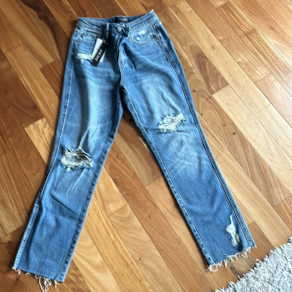 Judy Blue rigid magic, straight leg jeans. Size one. - Picture 3 of 5